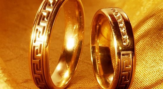 Разнообразие золотых украшений Разнообразие золотых украшений